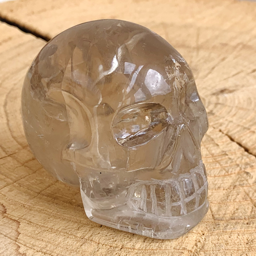 Rookkwarts schedel skull 6 cm hoog